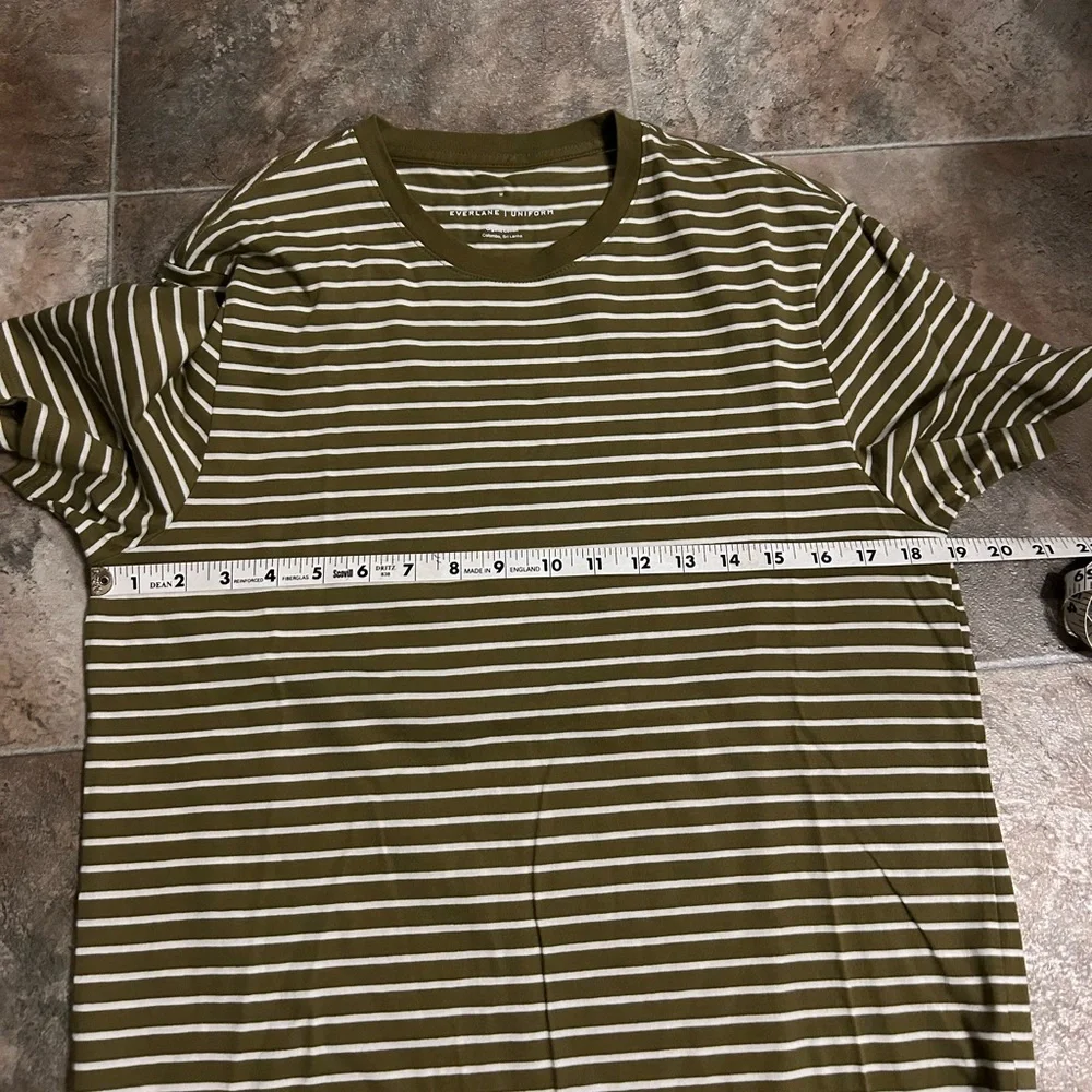 Everlane Uniform The Organic Cotton Crew size medium - Picture 13 of 14